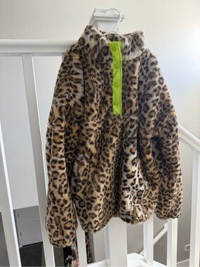 Treasure & Bond Girls Leopard Faux-Fur Pullover with Lime Snap Placket